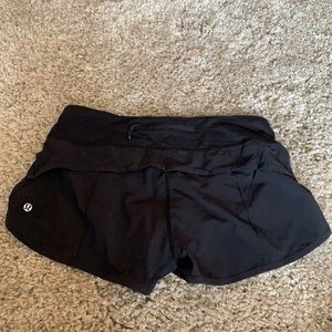 Lululemon shorts size 6